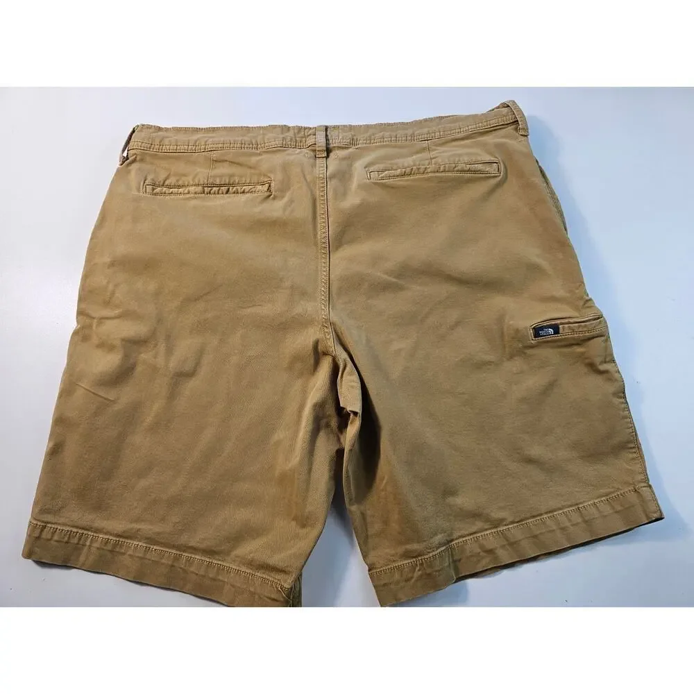 The North Face size 40 khaki shorts chino flat front casual everyday 90s preppy_